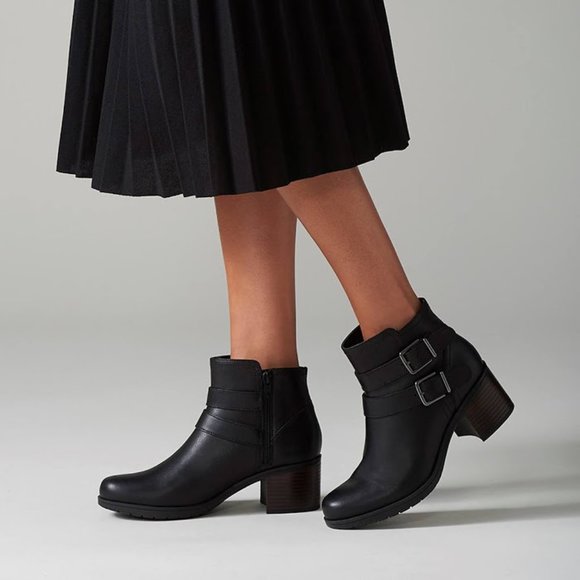 clarks hollis pearl boots